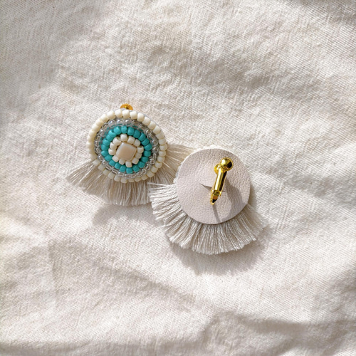 ターコイズカラー‪‪ ❁⃘大ぶり ビーズ 刺繍 ピアス or イヤリング‬‬ 