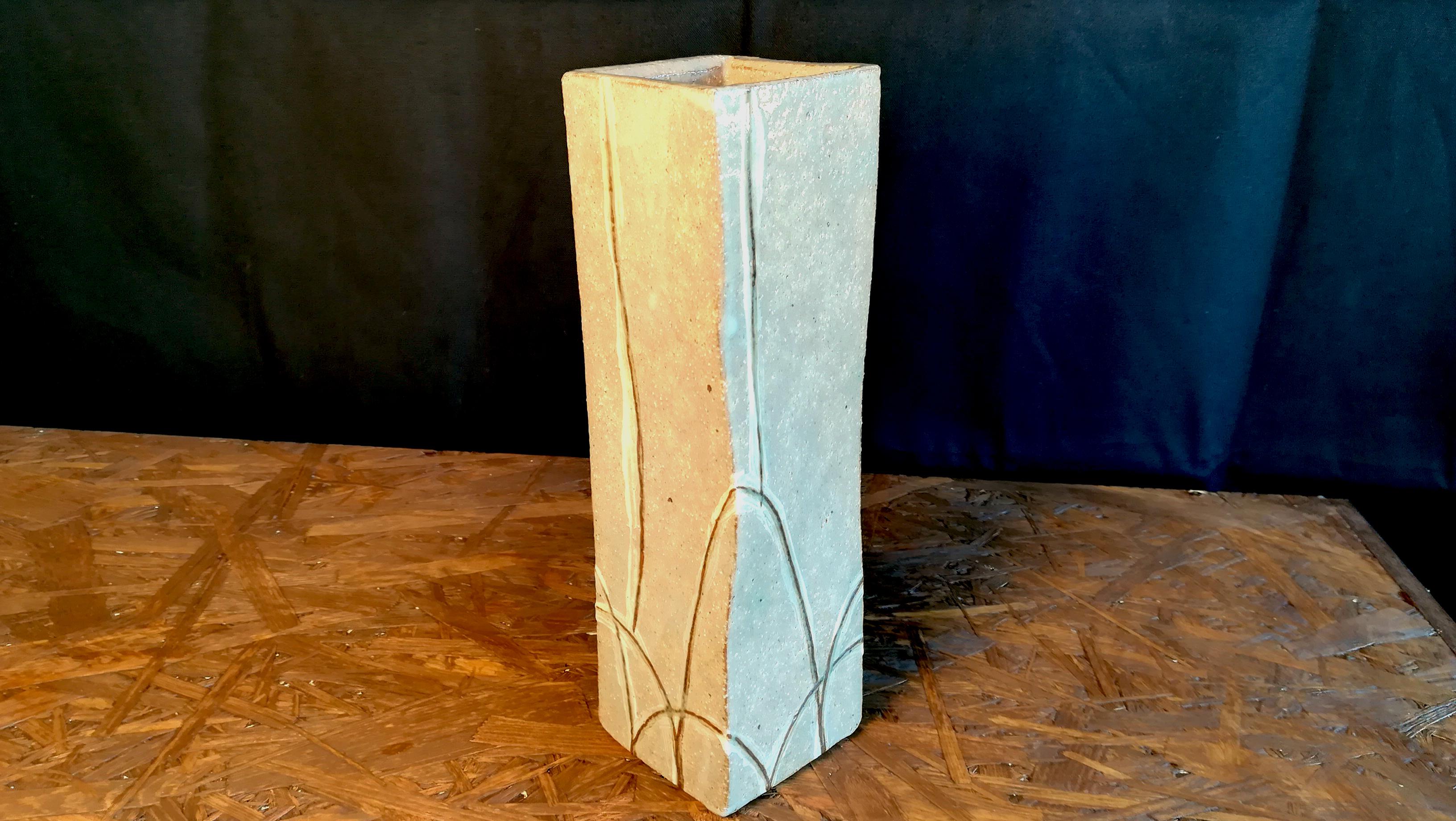 【一個限定】四角い花瓶：稲穂