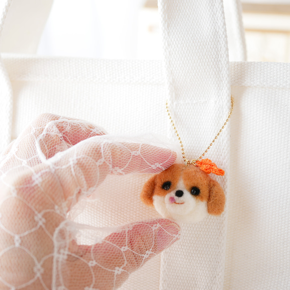 キャバリア犬とお花チャーム バッグにつけて一緒にお出かけ キャバリアグッズ 雑貨 ギフト プレゼント｜ブレンハイム 14枚目の画像