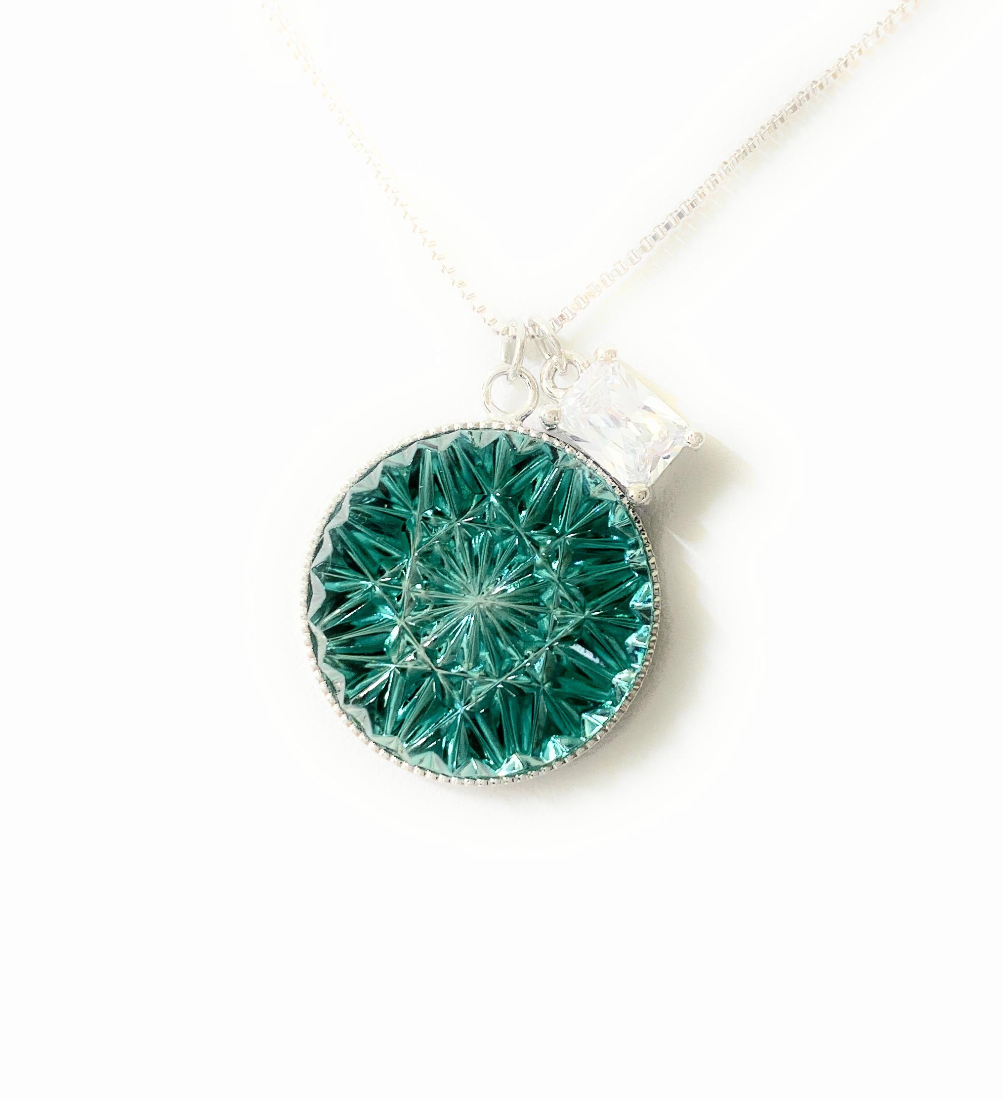 東京切子ネックレス　ひまわり　ダークグリーン