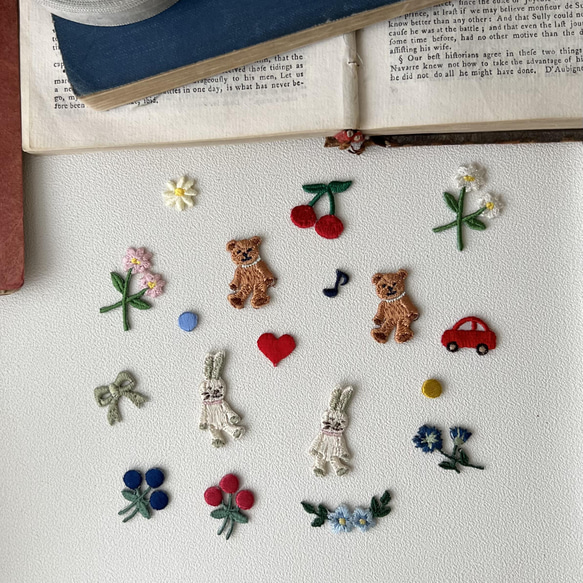 エマちゃんのぬいぐるみ/2枚セット/刺繍アイロンワッペン 5枚目の画像