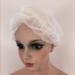 【新感覚】シルクオーガンジーのクロスヘアバンド 〈お堀柄・オフホワイト〉軽い‼  触ってみたくなる　モードな川俣シルク 5枚目の画像