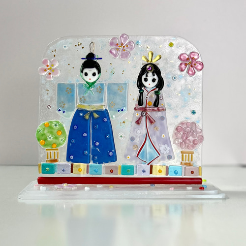 マルティーグラス 雛人形 こんにちはマルティグラスです 本日はガラス製の可愛らしい 雛人形のご