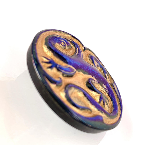 チェコガラスボタン トカゲ 青紫/ゴールド 27mm ボタン kopec 通販