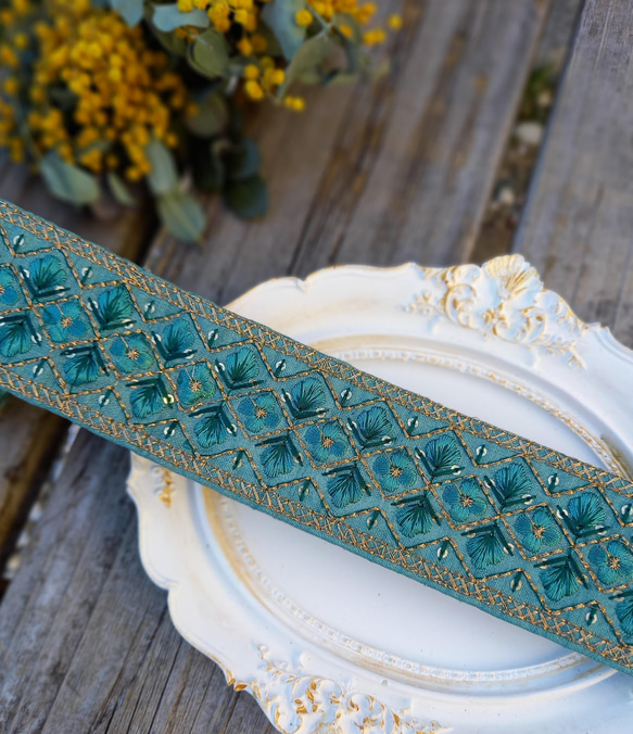 新色追加⭐インド刺繍リボンno.100 (ハンドメイド素材、25cm・インド製