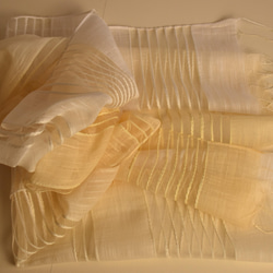 シルクとコットンの透かし織りストール「密陀僧色～生地白」 10枚目の画像