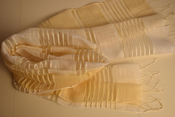 シルクとコットンの透かし織りストール「密陀僧色～生地白」 6枚目の画像