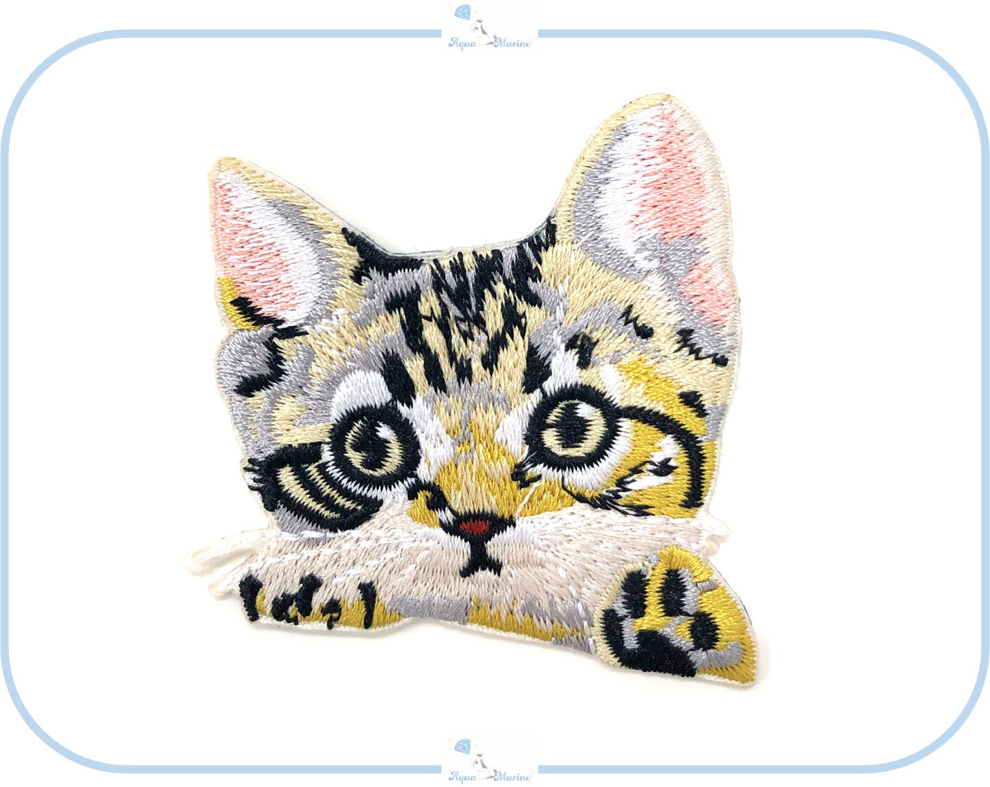 トラ猫の刺繍飾り生地　ナップ　ファブリック　フランスアンティーク　ねこネコレース トラ猫の刺繍飾り生地　ナップ　ファブリック　フランスアンティーク　ねこネコレース