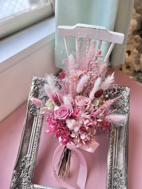 くすみピンクのミニウェディングブーケ　プリザーブドフラワー　前撮り　プレゼント　母の日　 3枚目の画像