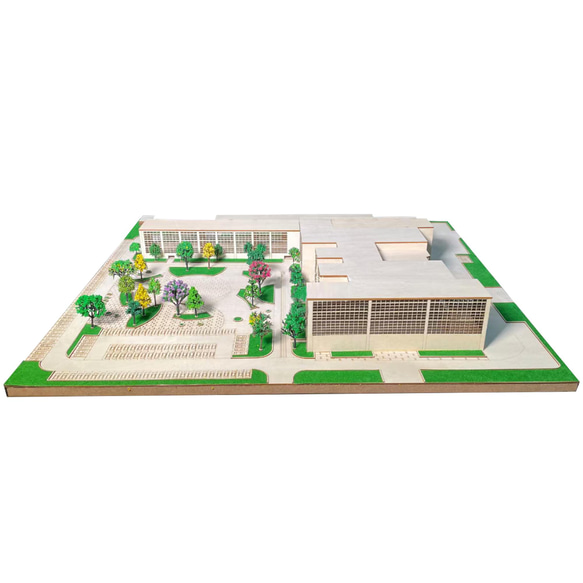 【模型製作】 木製ミニチュア オーダーメイド完成品 〈建物と広場〉 6枚目の画像