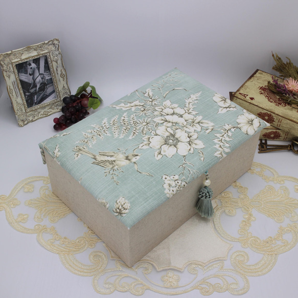 【受注制作】フランス製 トワルドジュイ　２段ツールボックス / 裁縫箱 （花と小鳥のリフレイン / ブルー） 9枚目の画像