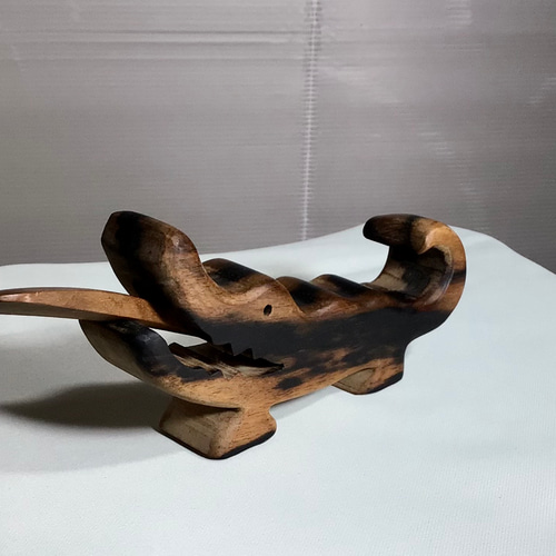 天然木 黒柿 ワニ型スタンド付き耳掻き 一点物 手造り その他