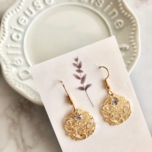 キラキラ チャーム ピアス イヤリング ハンドメイド セリアのチャーム