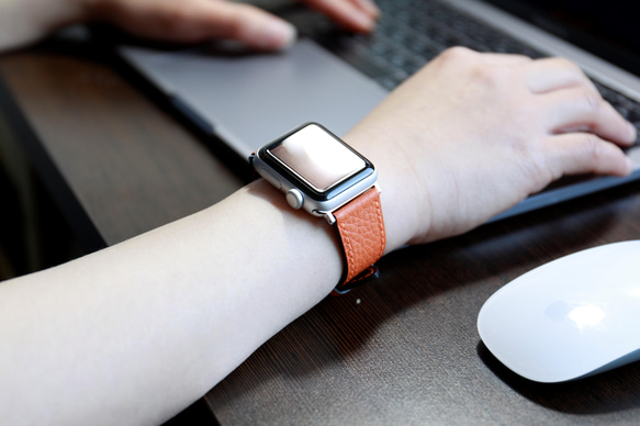 2661 美品　Apple Watch エルメス　ゴールド　レザーバンド 即決 ゴールド Apple watch HERMES エルメス シンプルトゥール レザー