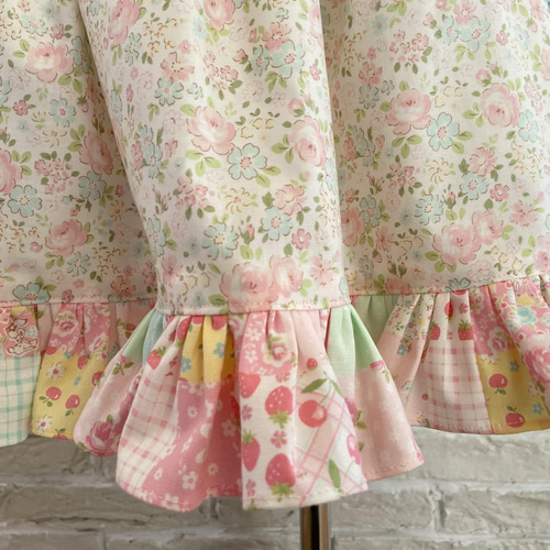 子供服 パステルカラーの花柄たっぷりフリル ギャザーワンピースドレス  