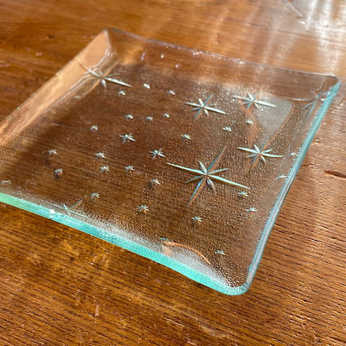 4枚セット 昭和 レトロ 型板 ガラス ガラス板 60センチ 4枚セット 昭和 レトロ 型板 ガラス ガラス板 60センチ 希少在庫 昭和