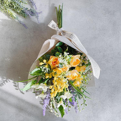 ミモザとラベンダーのスワッグ　ビタミンカラー　造花のスワッグ　ガーデンブーケ　送別　誕生日　花束　 4枚目の画像