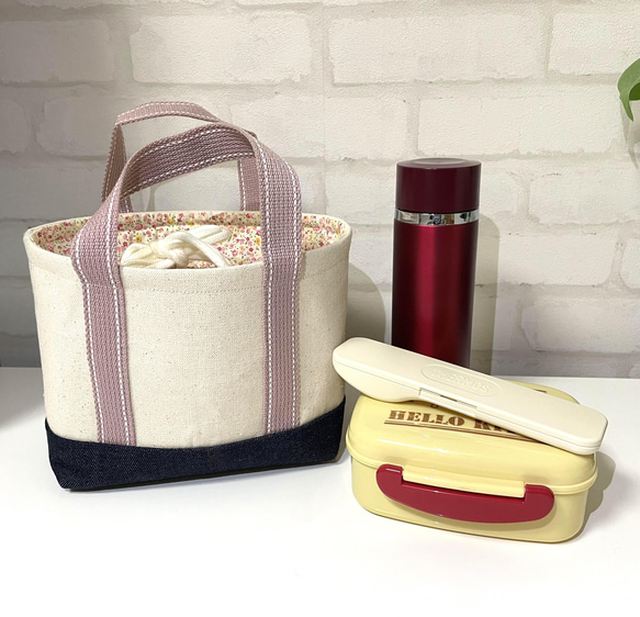 トートバッグ型（巾着タイプ）保冷保温バッグ　ランチバッグ　お弁当バッグ　ピンク　小花柄 1枚目の画像