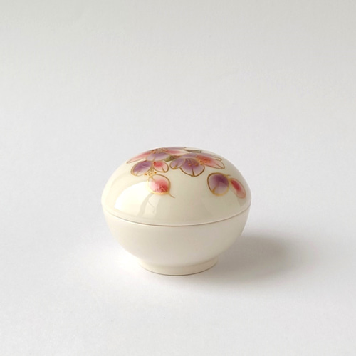 小さな可愛いボンボニエール。二色桜 ボンボニエール 磁器 その他