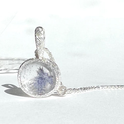 美しいデュモルチェライトインクォーツ×ナチュラルダイヤモンド　純銀手彫りネックレス 4枚目の画像