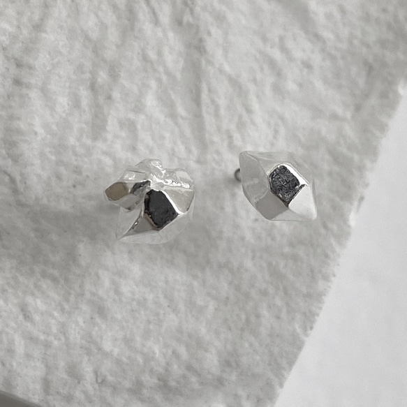 小棱石耳環 Prismatic earrings 第3張的照片