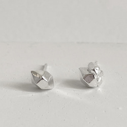 小棱石耳環 Prismatic earrings 第2張的照片