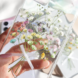 カラフルかすみ草のブーケ 押し花スマホケース iPhone15Android Galaxy Xperia 全機種 5枚目の画像