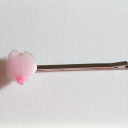 【金具色変更可】桜の花びらヘアピン 6枚目の画像