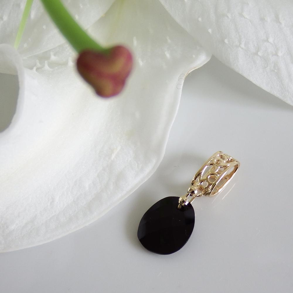 透かし模様バチカンとランダムカットのペンダントトップ　オニキス　K10（１０金）