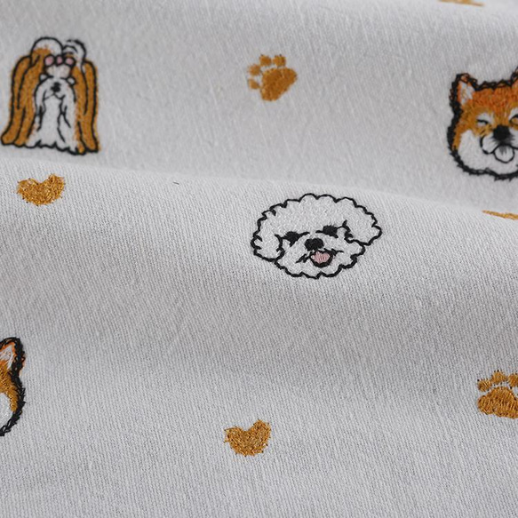 刺繍生地 犬の柄 綿麻生地 4枚目の画像