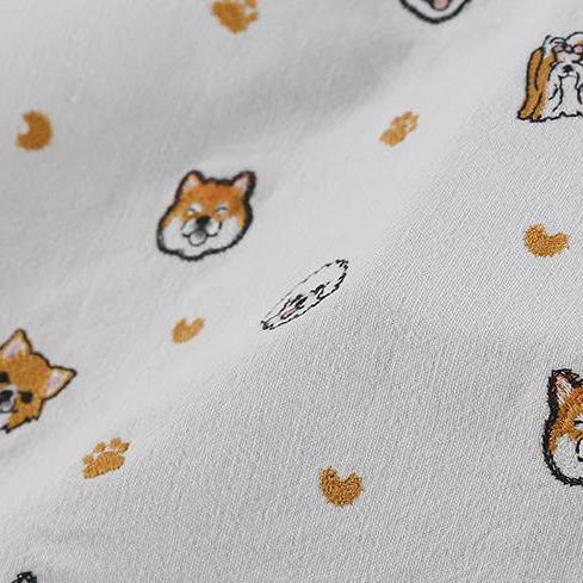 刺繍生地 犬の柄 綿麻生地 3枚目の画像