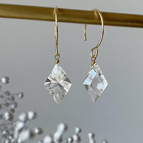 白水晶のダイヤコンケーブカットピアス/イヤリング -Lucrezia- ピアス