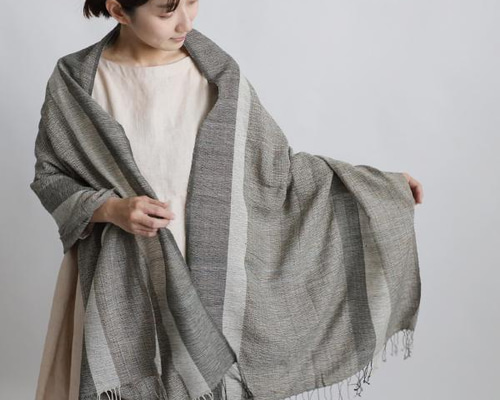 〇。装いSALE。手紡ぎ・草木染め糸・手織り布。大判ストール