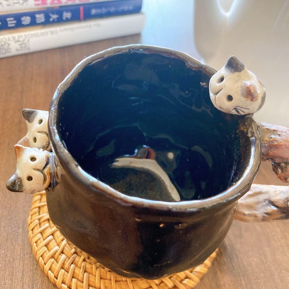 [作為禮物的貓陶器] Sunekosuri 杯子，看著深淵並爬上去。 第3張的照片