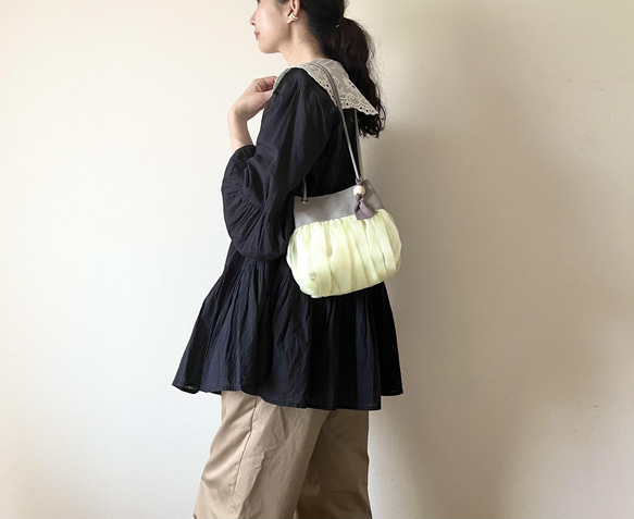 【受注生産】 斜めがけにも！2way organdie mini bag（pale yellow） 4枚目の画像