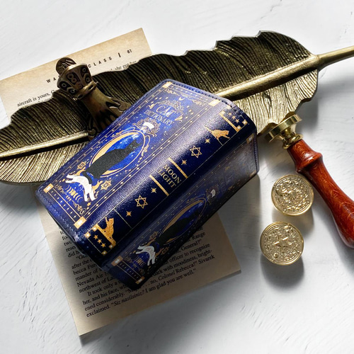 小さな本のような名刺入れ 猫の魔導書 〜THE MOONLIGHT CAT〜 / ねこ