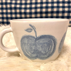 りんごとザクロのマグカップ 4枚目の画像