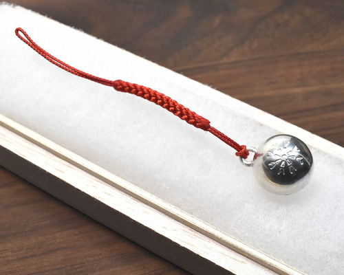 根付、銀製 銀の鈴 根付 花の刻印模様 その他アクセサリー 工房アンク 通販