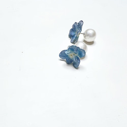 小さい紫陽花ピアス blue 3枚目の画像