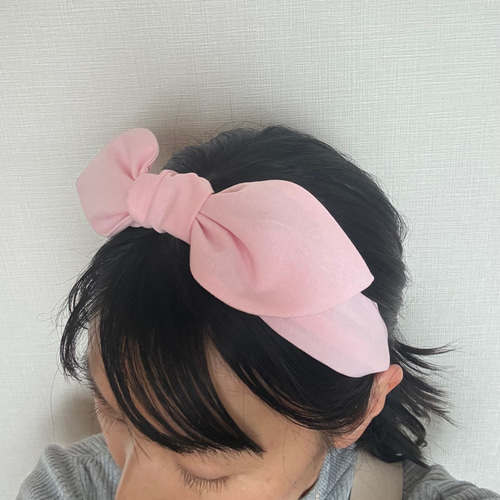 リボンカチューシャ（ピンク・うさ耳リボン） カチューシャ chika 通販