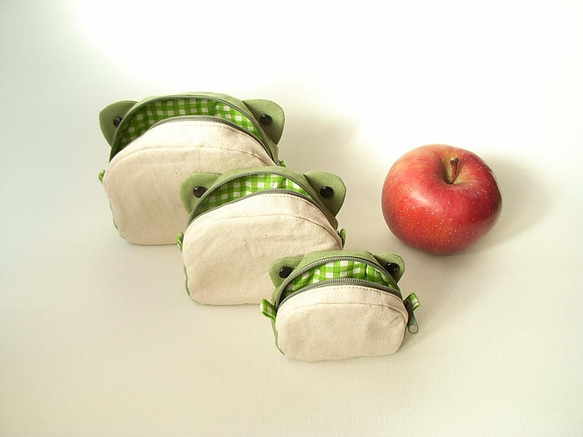 カエルのマトリョーシカポーチ（大・中・小セット）【淡い緑色】 2枚目の画像