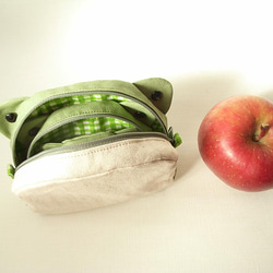 カエルのマトリョーシカポーチ（大・中・小セット）【淡い緑色】 3枚目の画像