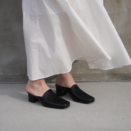 季節を問わず大活躍のバックレスシューズ ローファーミュール 日本製