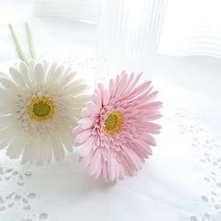 【訂做】❁乳白色和淡粉紅色黏土花非洲菊2件套，室內花，單花花瓶❁ 第8張的照片