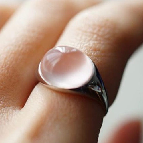 ばらの雫。ローズクォーツのシグネットリング 指輪・リング LOTUSdew