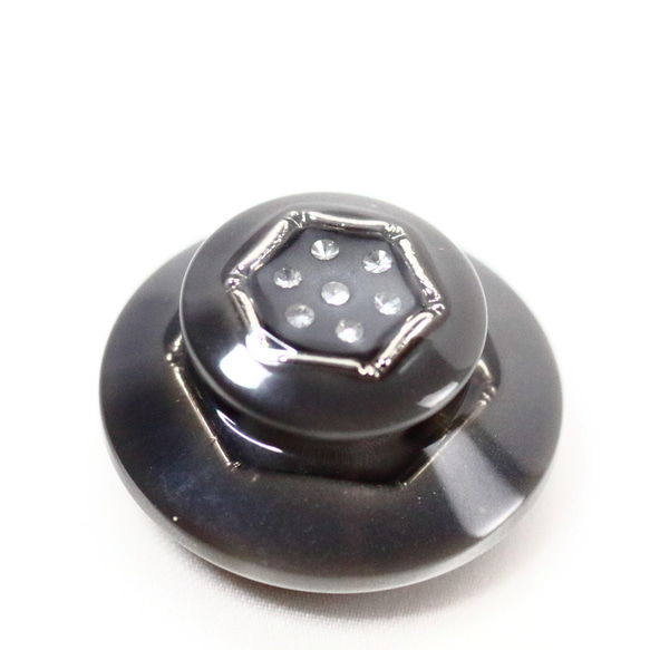 【15㎜・23㎜サイズ　2個セット販売】イタリア製　ヘキサゴンが美しいフォグブルー色のボタン 5枚目の画像