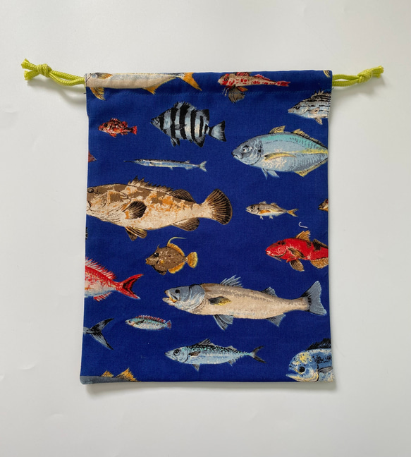 お魚柄☆120〜130こどもエプロン、三角巾、巾着の3点セット 8枚目の画像