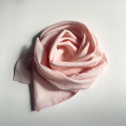 送料無料  軽やかな桜色 ピンク 泥染めオーガンジー大判スカーフ　春の装い 1枚目の画像