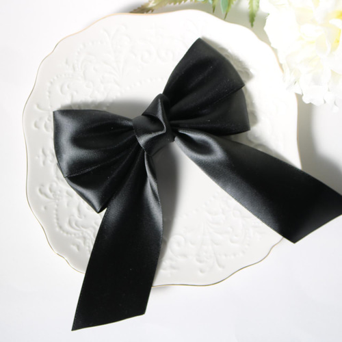 ブラックリボンヘアアクセサリー サテンリボン 黒 ブラック ビッグダブルリボン 卒業式 卒園式