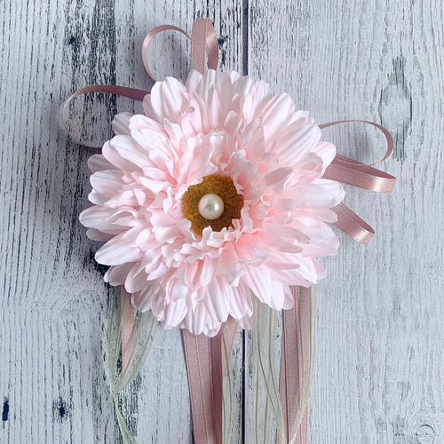 ガーベラ（パステルピンク）のコサージュ アーティフィシャルフラワー